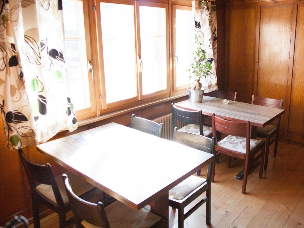 Nangijala Hostel Disentis Zimmer foto